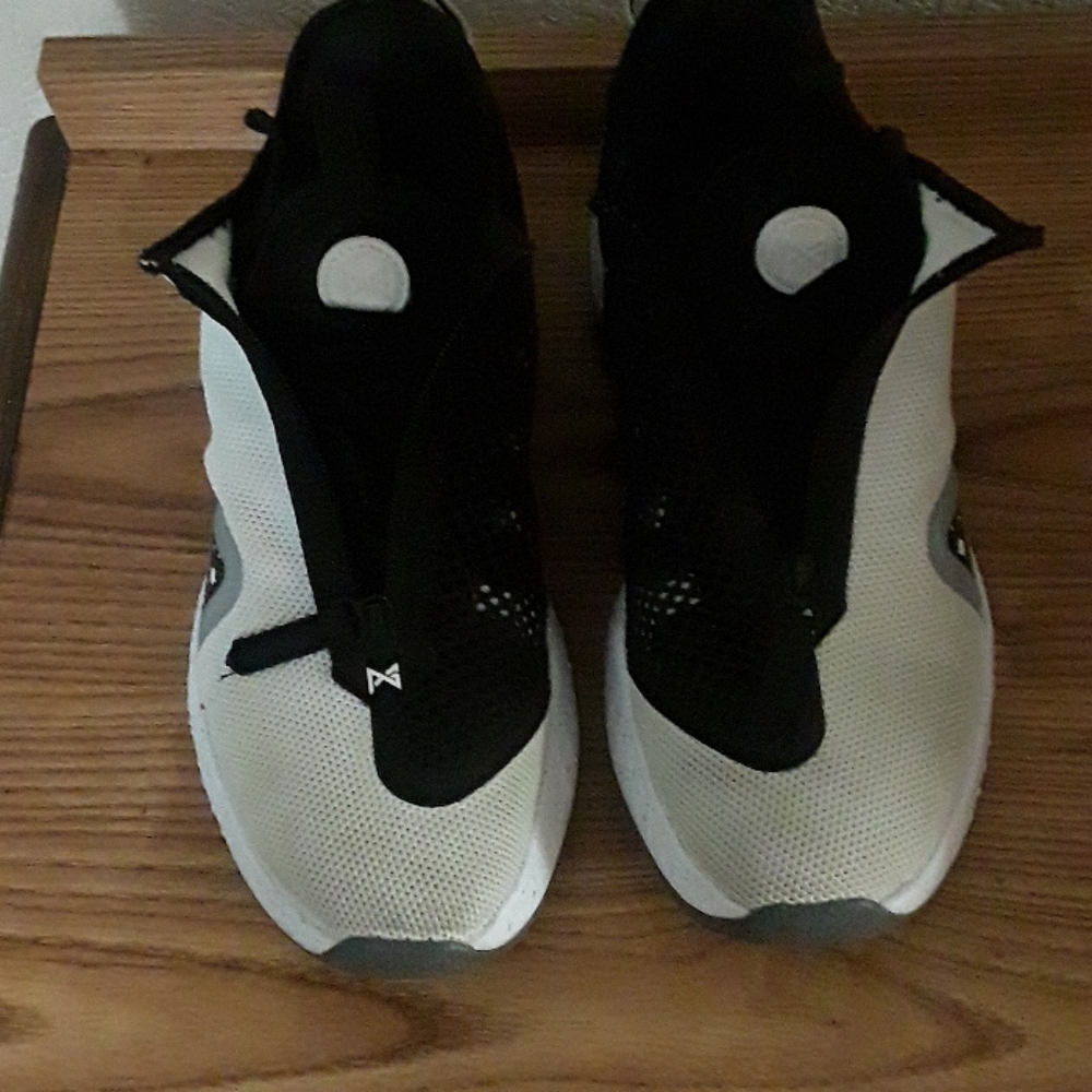 Nike Air Strobel size 11 mens